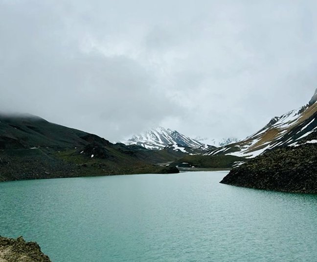 Manali to Baralacha La Pass Sharing taxi service